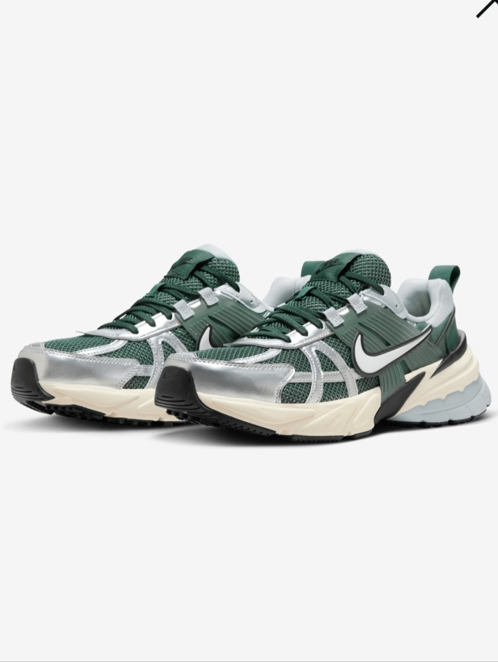 Nike V2K Run Sneaker